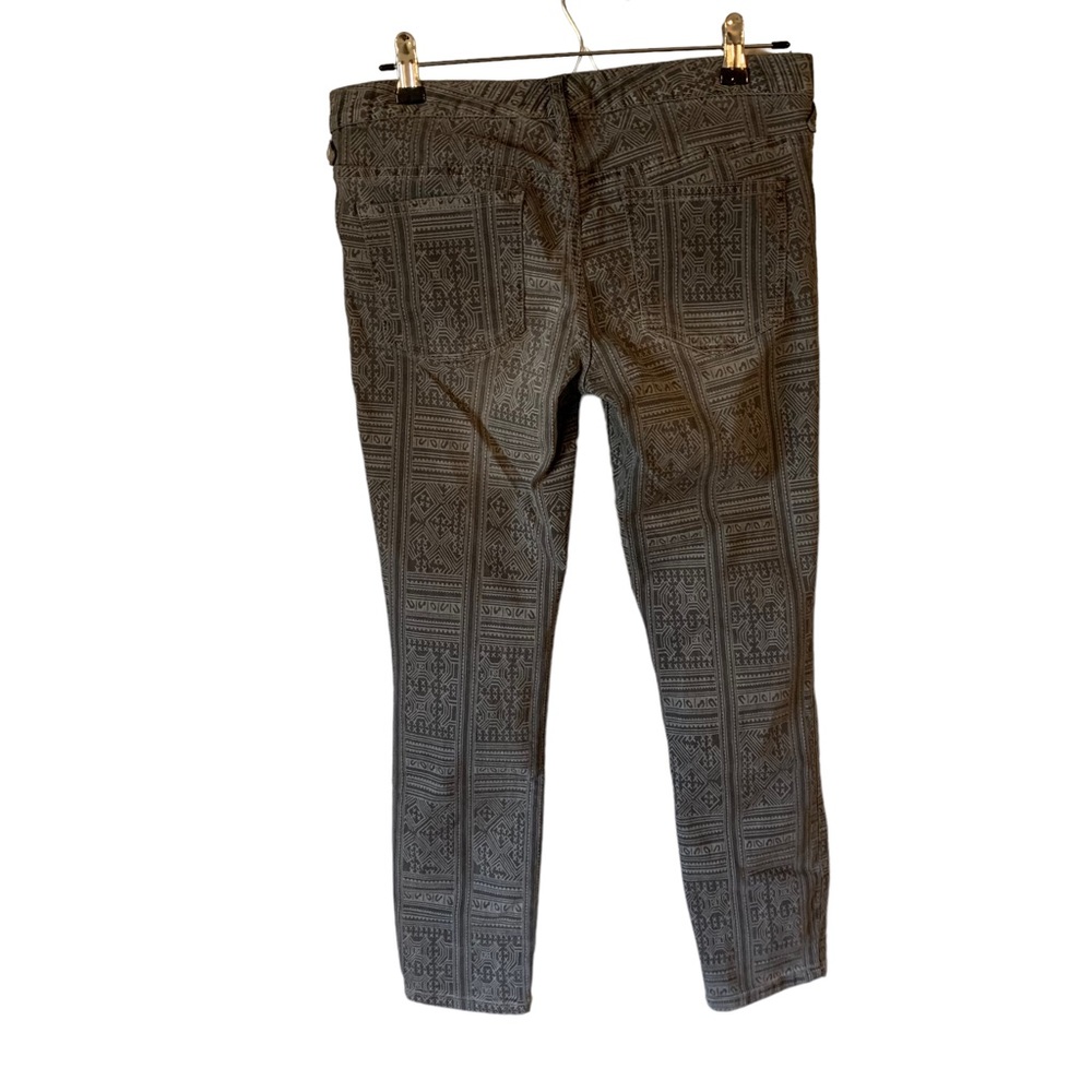 Free People Gray Batik Tribal Aztec Print Ankle Skinny Jean Pants in Sz W 29 - Picture 4 of 10